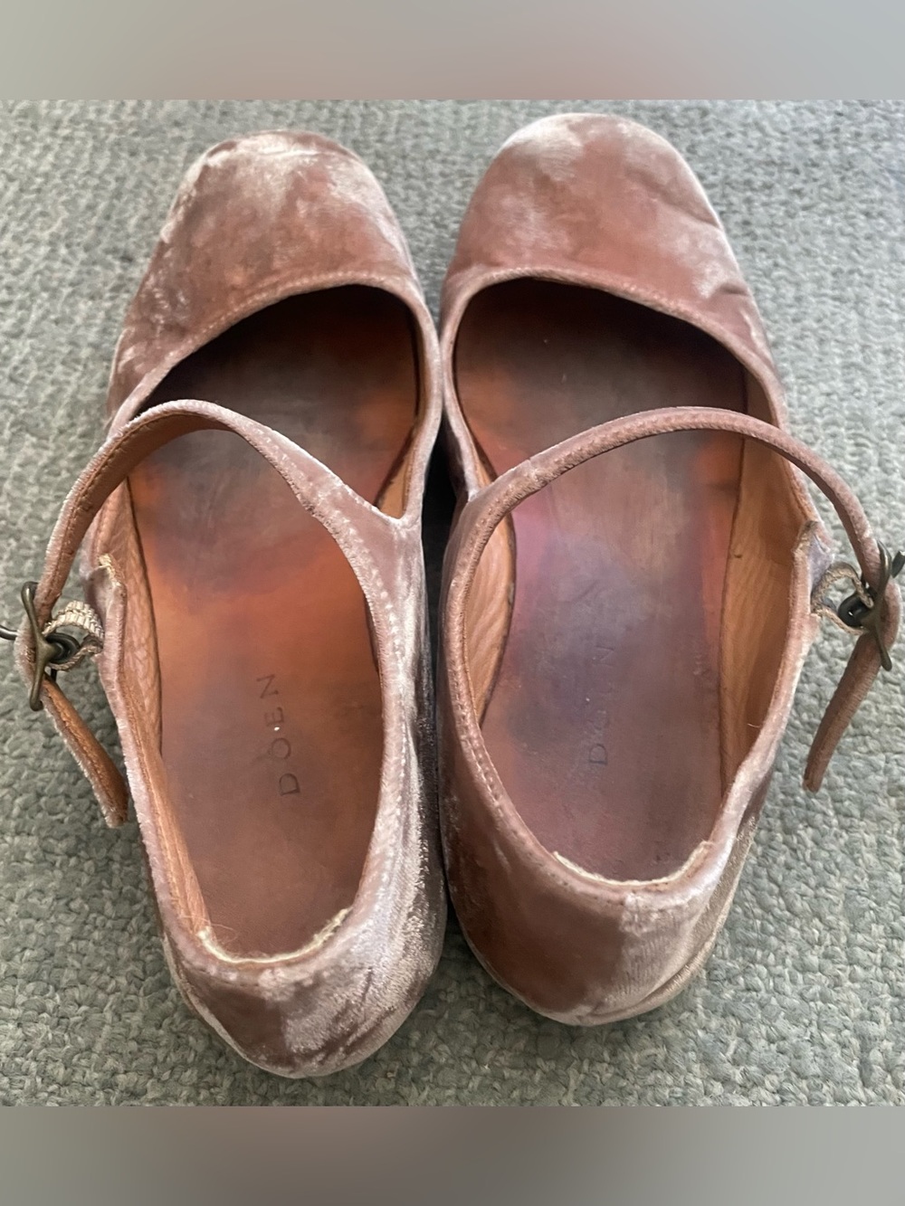 DOEN Women’s Mary Jane Blush Pink Velvet Ballet Flats - Picture 4 of 11